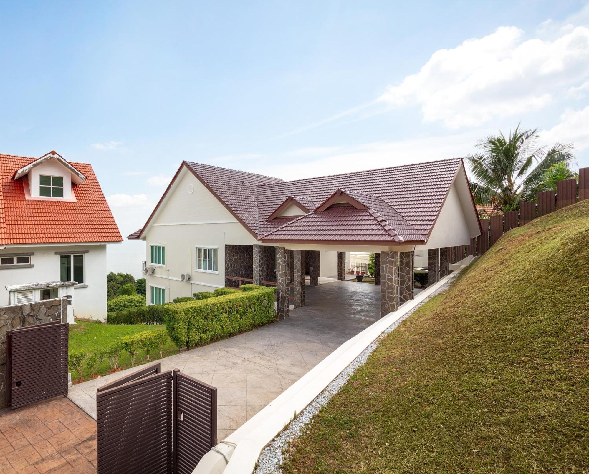 Panoramic Seaview Holiday Home - Batu Feringgi Exteriör bild