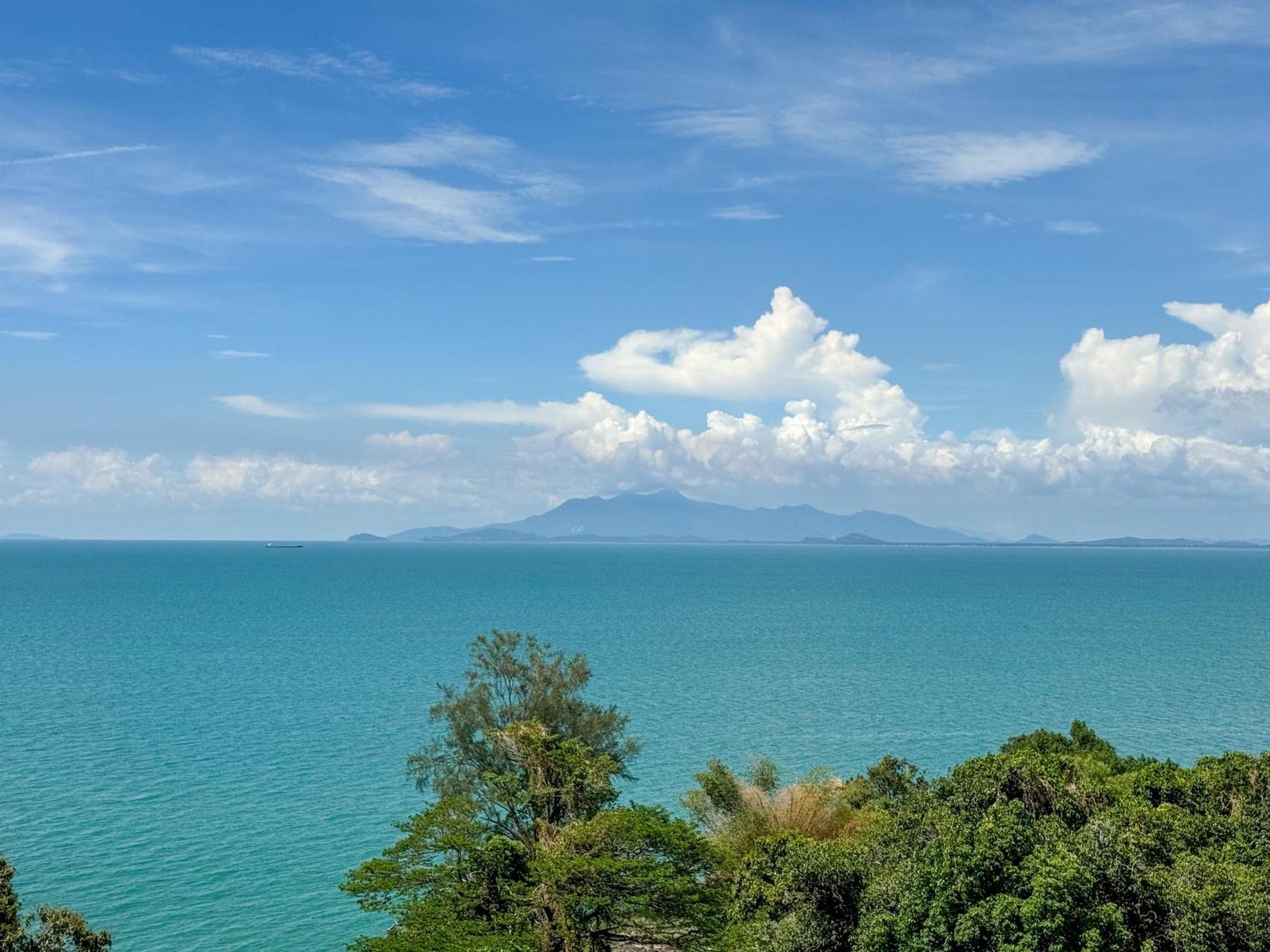 Panoramic Seaview Holiday Home - Batu Feringgi Exteriör bild
